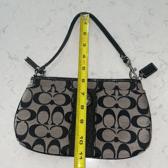 Coach Lg wristlet black & tan signature logo or small purse bag - Picture 10 of 12